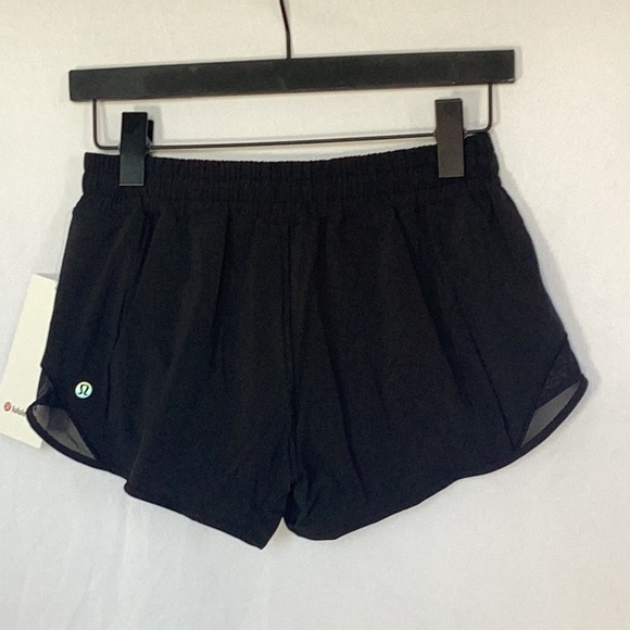 Lululemon hotty hot shorts - Picture 5 of 9